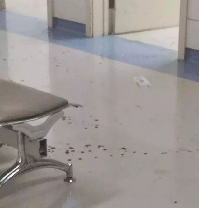 又一位医生倒下了,不要让英雄们流血又流泪 又一位医生倒下了,不要让英雄们流血又流泪