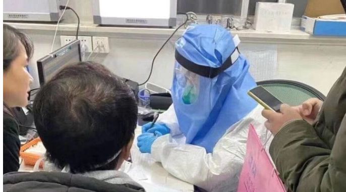 又一位医生倒下了,不要让英雄们流血又流泪 又一位医生倒下了,不要让英雄们流血又流泪