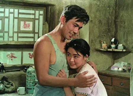 生育，取消了结婚限制