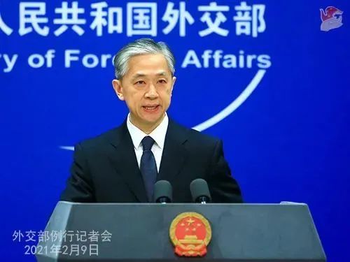 拼团的名媛与美国的航母