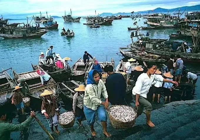 海南和地产之间，只剩一句爱过